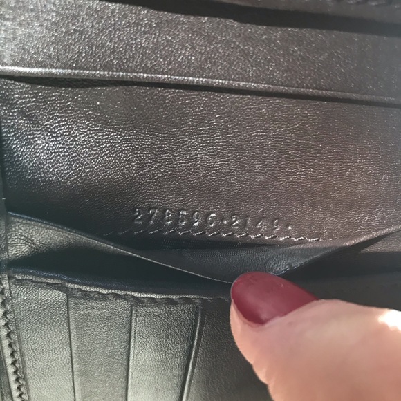 GUCCI Microguccissima Bi-Fold Wallet Dark Brown - Picture 13 of 16